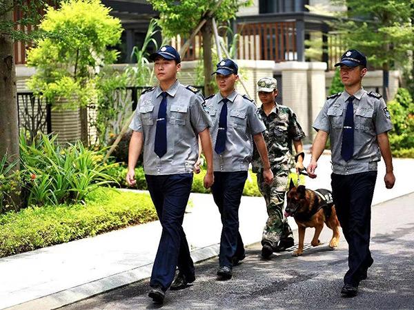 門衛(wèi)保安公司是怎么處理緊急情況的？